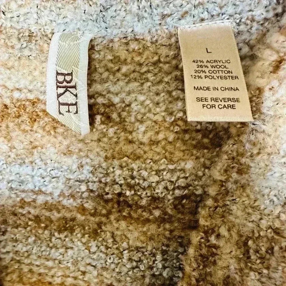 BKE Buckle Women’s Brown Wool Blend Knit Button Down Cardigan Sweater🤎 - Picture 5 of 9